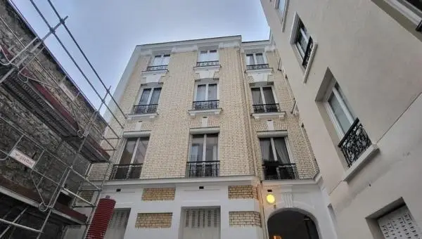 Ravalement sur brique, Levallois-Perret (MV613)